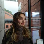 professeur particulier donne cours de soutien à distance en espagnol pour préparation au baccalauréat